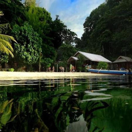 Pondok Lestari Kadidiri Batudaka Bagian luar foto