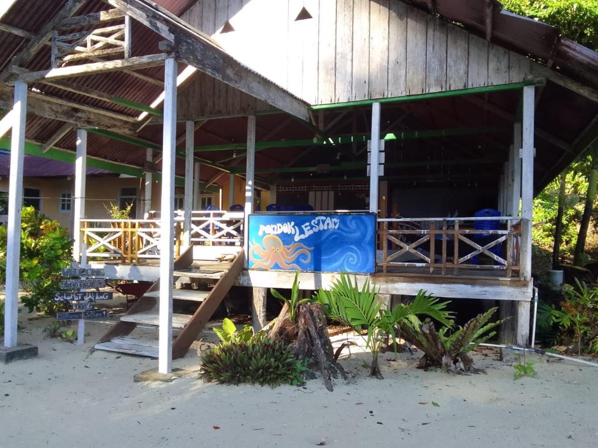 Pondok Lestari Kadidiri Batudaka Bagian luar foto