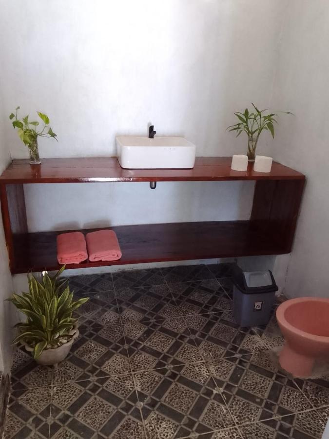 Pondok Lestari Kadidiri Batudaka Bagian luar foto